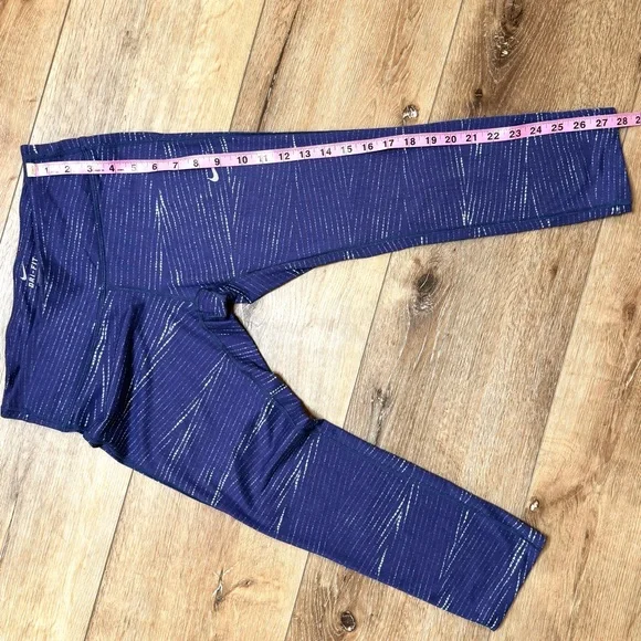 Nike Dri-Fit Blue Leggings Cropped Size Small Workout Acrivewear - Picture 16 of 17